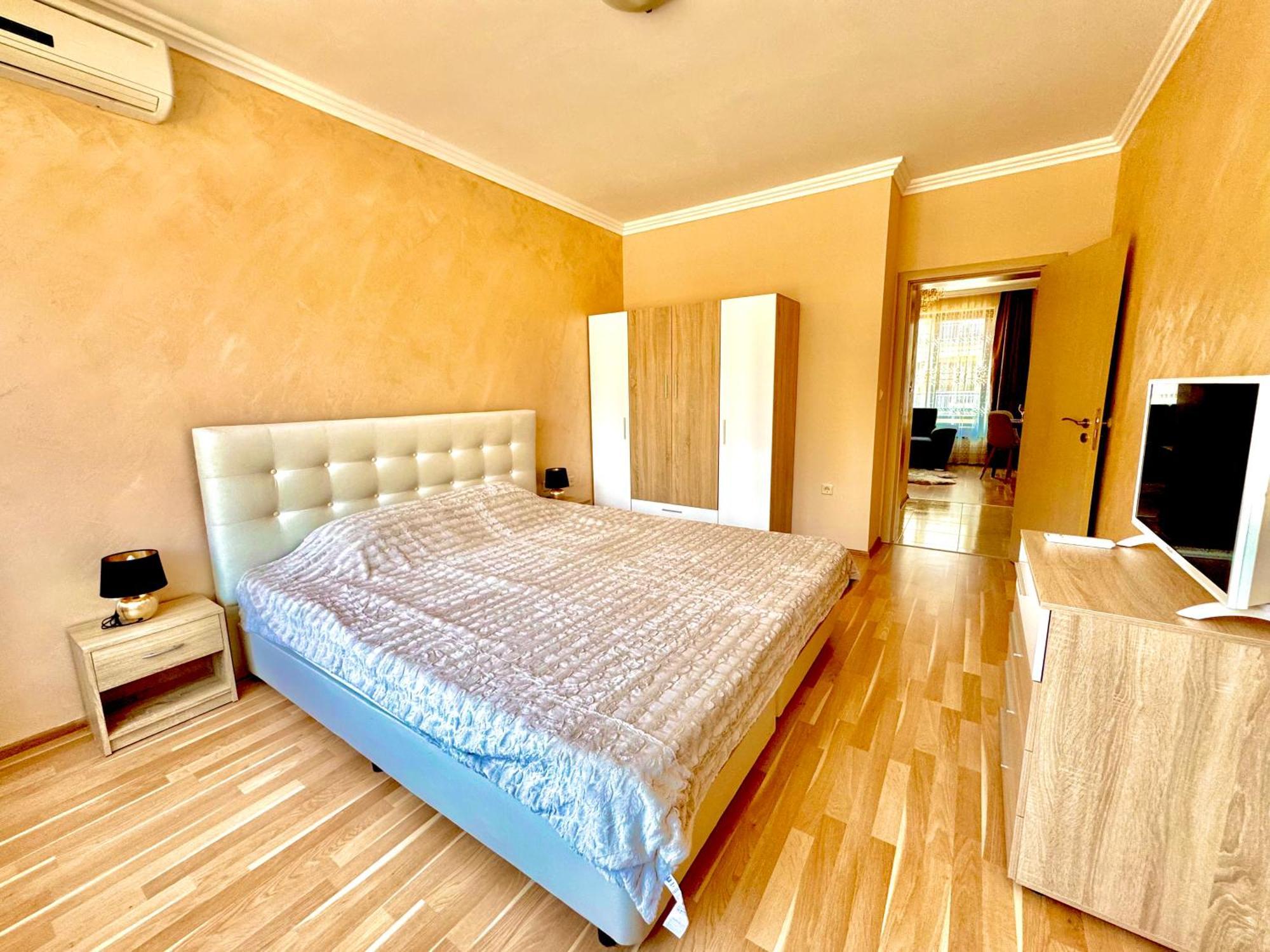 Sea Sun Holiday Apartments Pantai Sunny Bagian luar foto