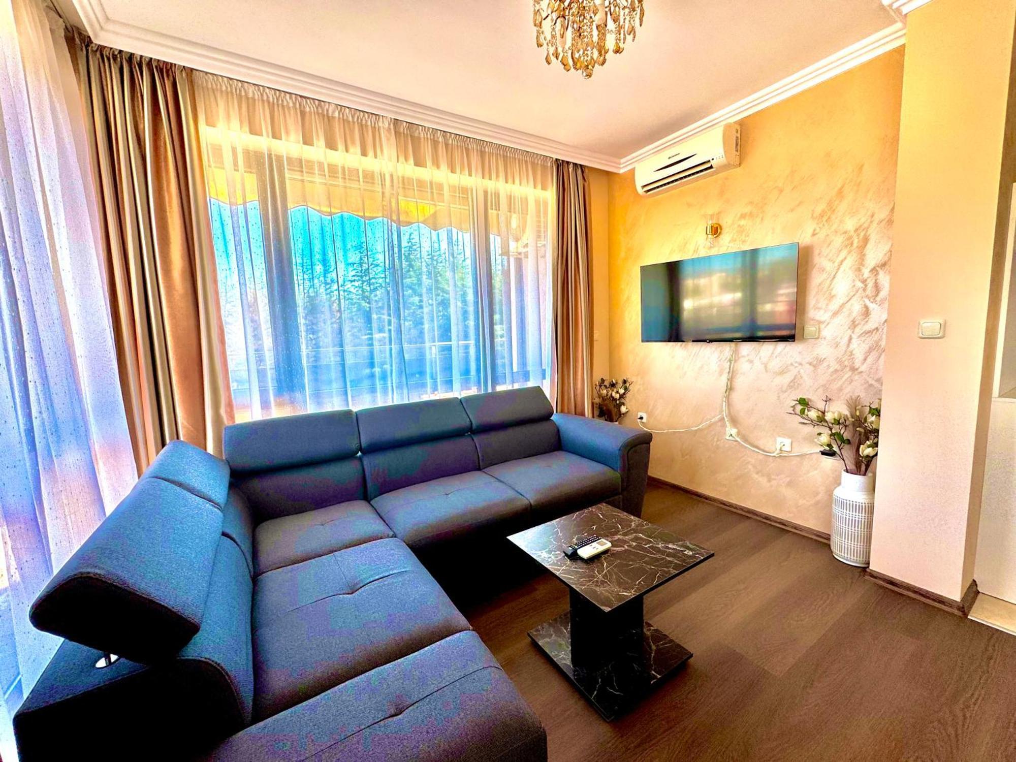 Sea Sun Holiday Apartments Pantai Sunny Bagian luar foto